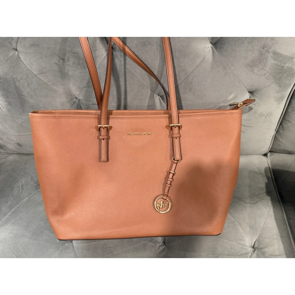 Michael Kors Tote Bag Brown Leather Gold Hardware Top Zip Large